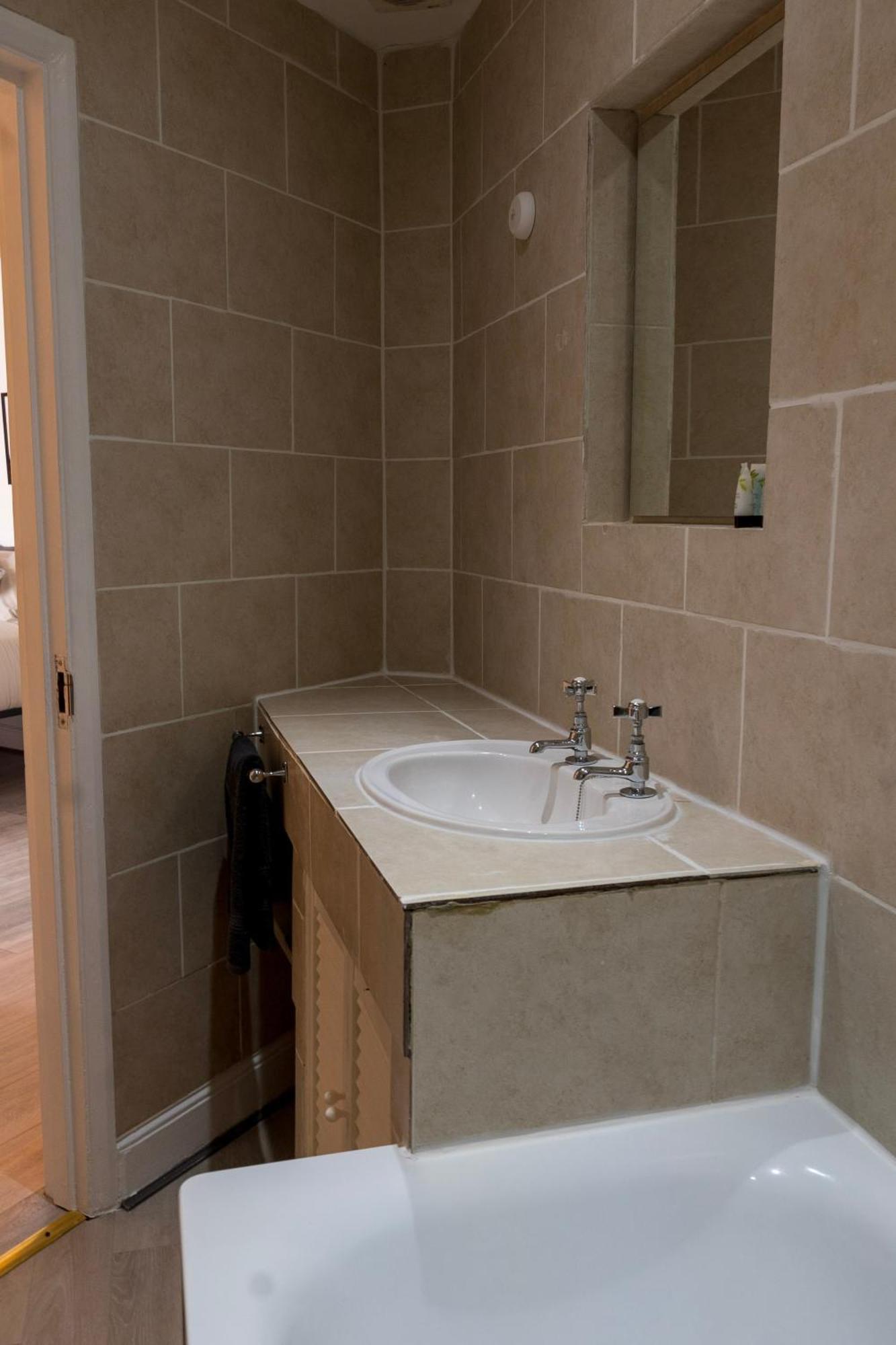 5C- Stylish Urban Retreat - Spacious 2 Bed Flat Λονδίνο Εξωτερικό φωτογραφία